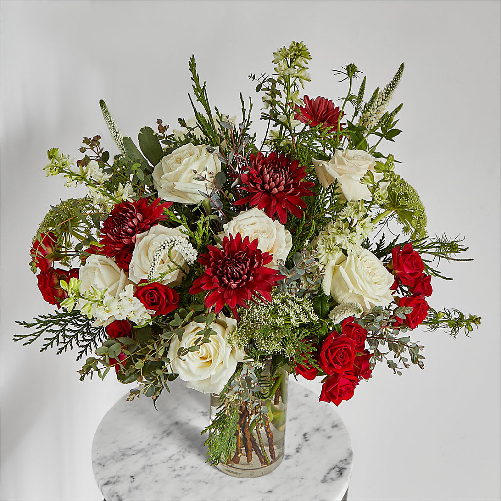 Favorite Traditions Bouquet – Paoli Mercantile, Paoli IN
