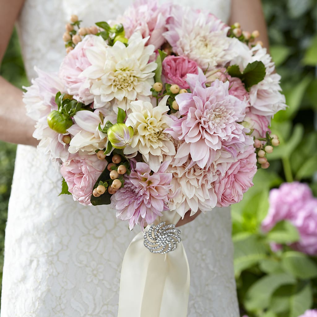 Heart's Promise Bouquet – Paoli Mercantile, Paoli IN