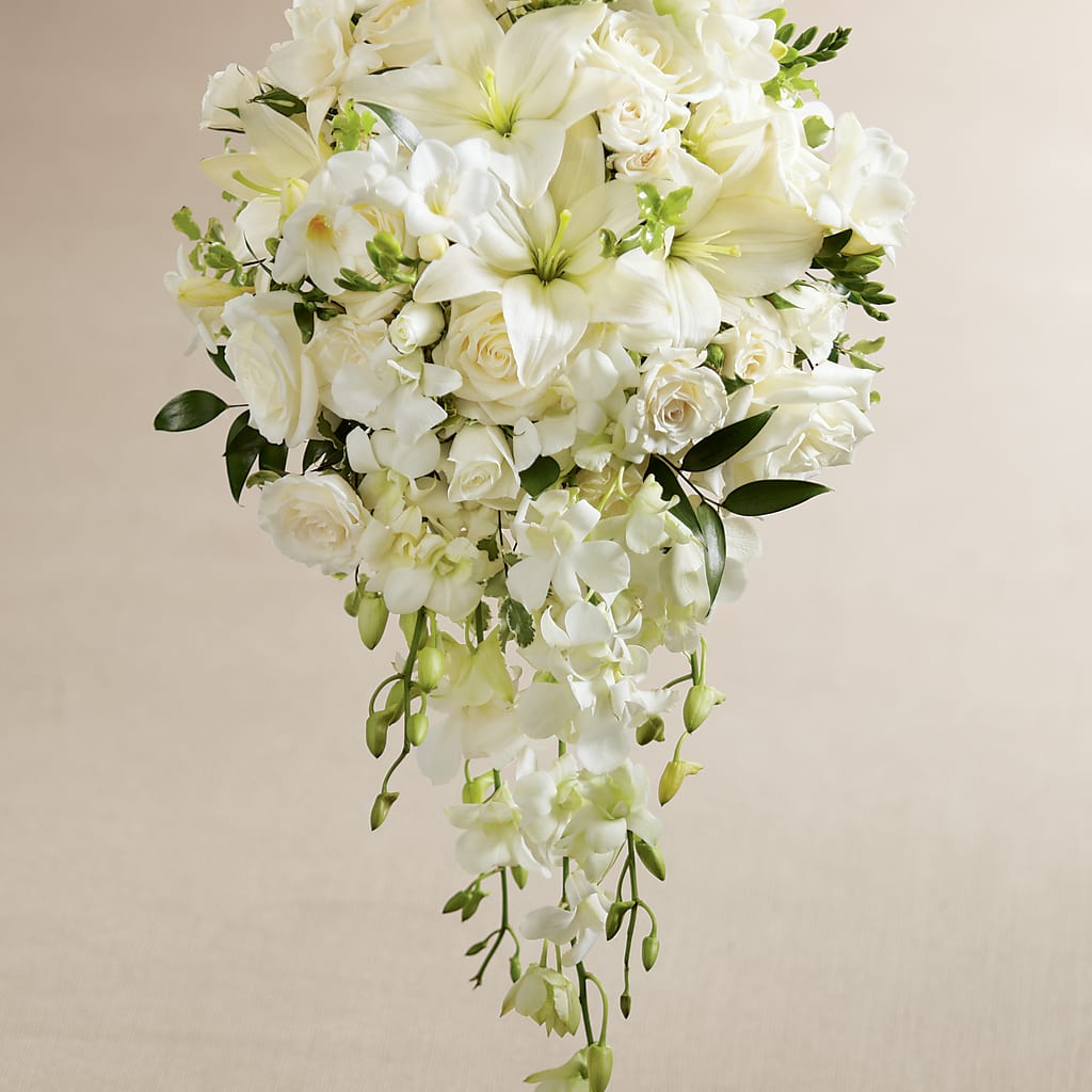 White Wonders Bouquet – Paoli Mercantile, Paoli IN