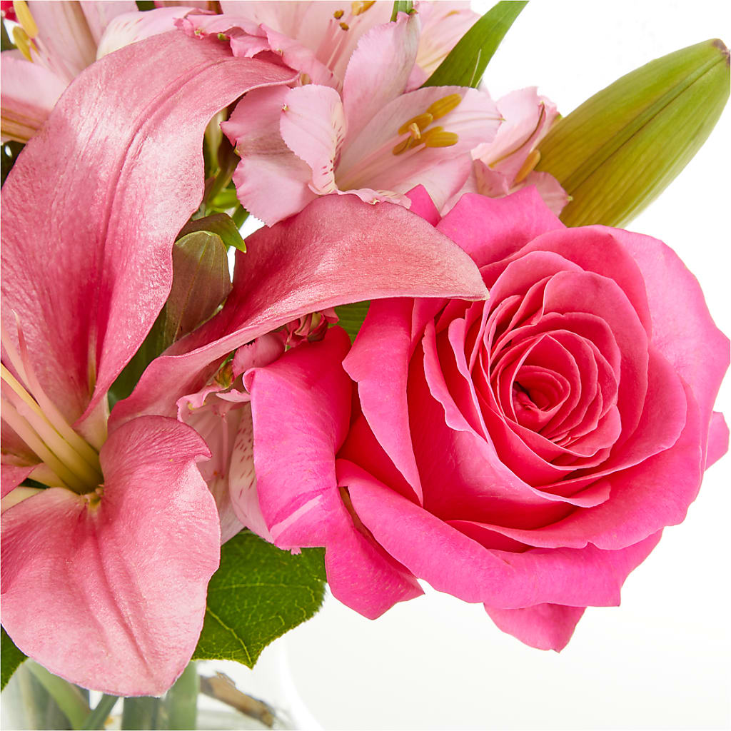 Lots of Love Bouquet –  Paoli Mercantile, Paoli IN