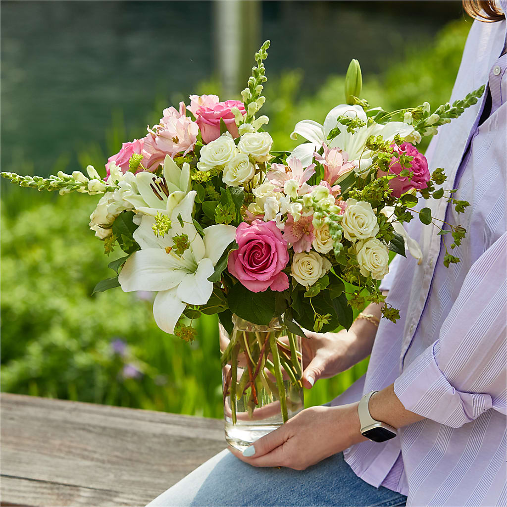 Fondly Bouquet –  Paoli Mercantile, Paoli IN