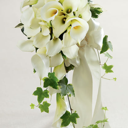 White Chapel Bouquet –  Paoli Mercantile, Paoli IN